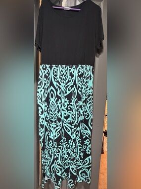 Black & Teal Patterned Short Sleeve Maxi Dress - Elegant Summer Style